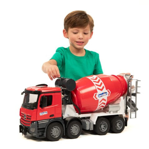 BRUDER Camión Camión de Cemento MB Arocs 03655 - Escala 1:16- BRUDER BRU03655