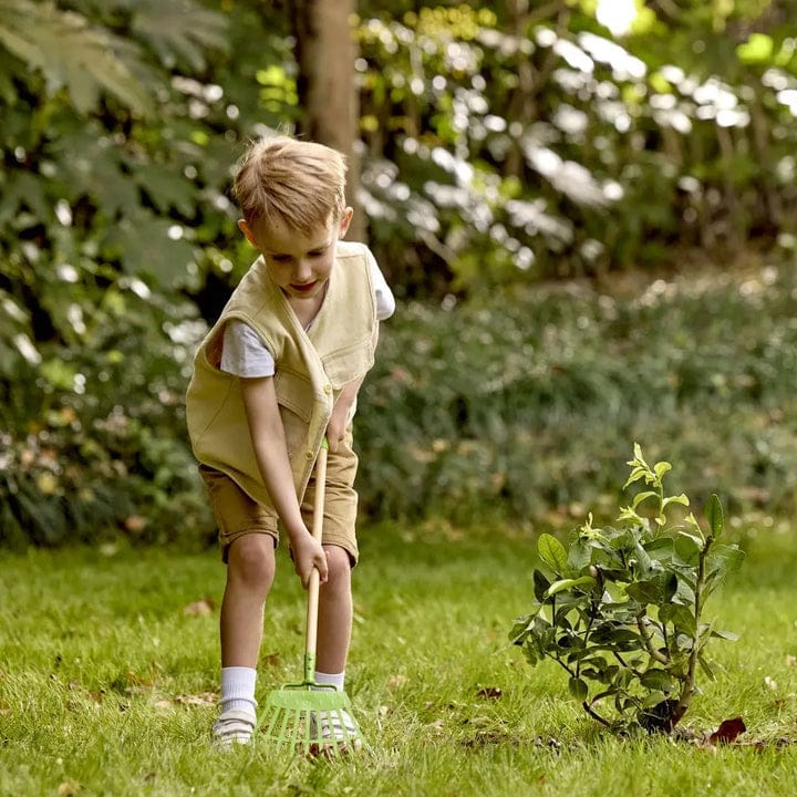 Hape Juegos de Exterior Rastrillo de césped - Hape E5592