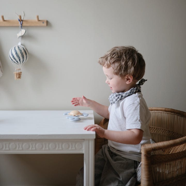 Mushie Juguetes de actividades para bebés Juguete giratorio de succión Sol- Mushie MU101584