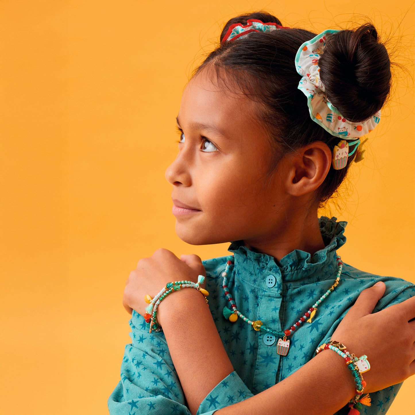 PLUME Arte / Manualidades Collar Mia – Accesorio Infantil con Dijes - Djeco DD05740