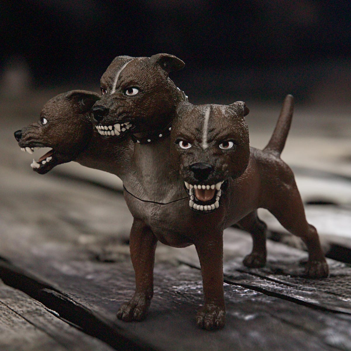 Schleich Animales y Dinosaurios Fluffy / perro de tres cabezas - Schleich SCH13990