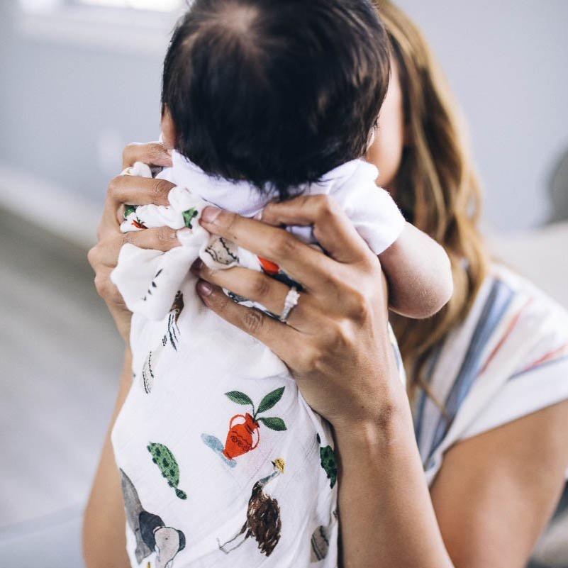 LITTLE UNICORN Accesorios bebé Manta Deluxe Swaddle Muselina - Insectos