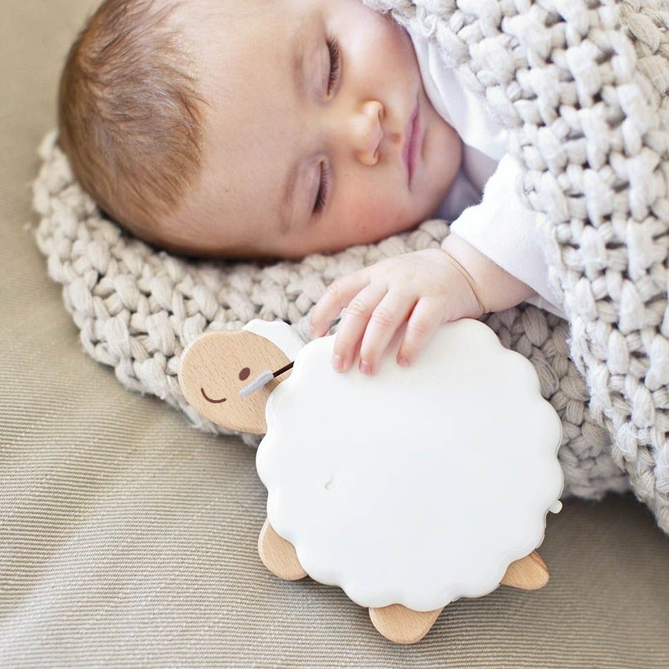 Pichintun Ovejita para dormir con luz Hape E8520