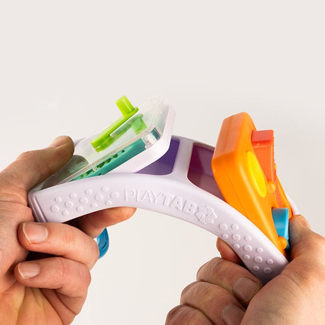 Fat brain toys Juguetes de actividades para bebés Tablero de actividades portátil PlayTab Go - Fat brain toys FA512-1