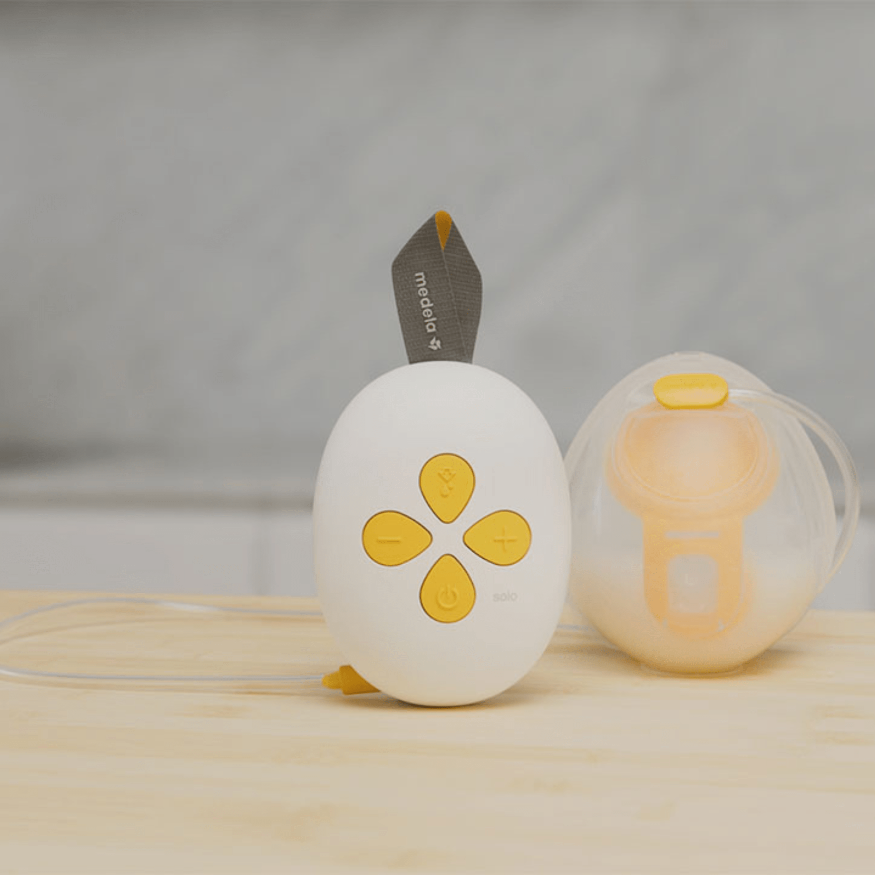 Medela Lactancia Materna Extractor de leche eléctrico simple solo™ Hands-Free 101045515