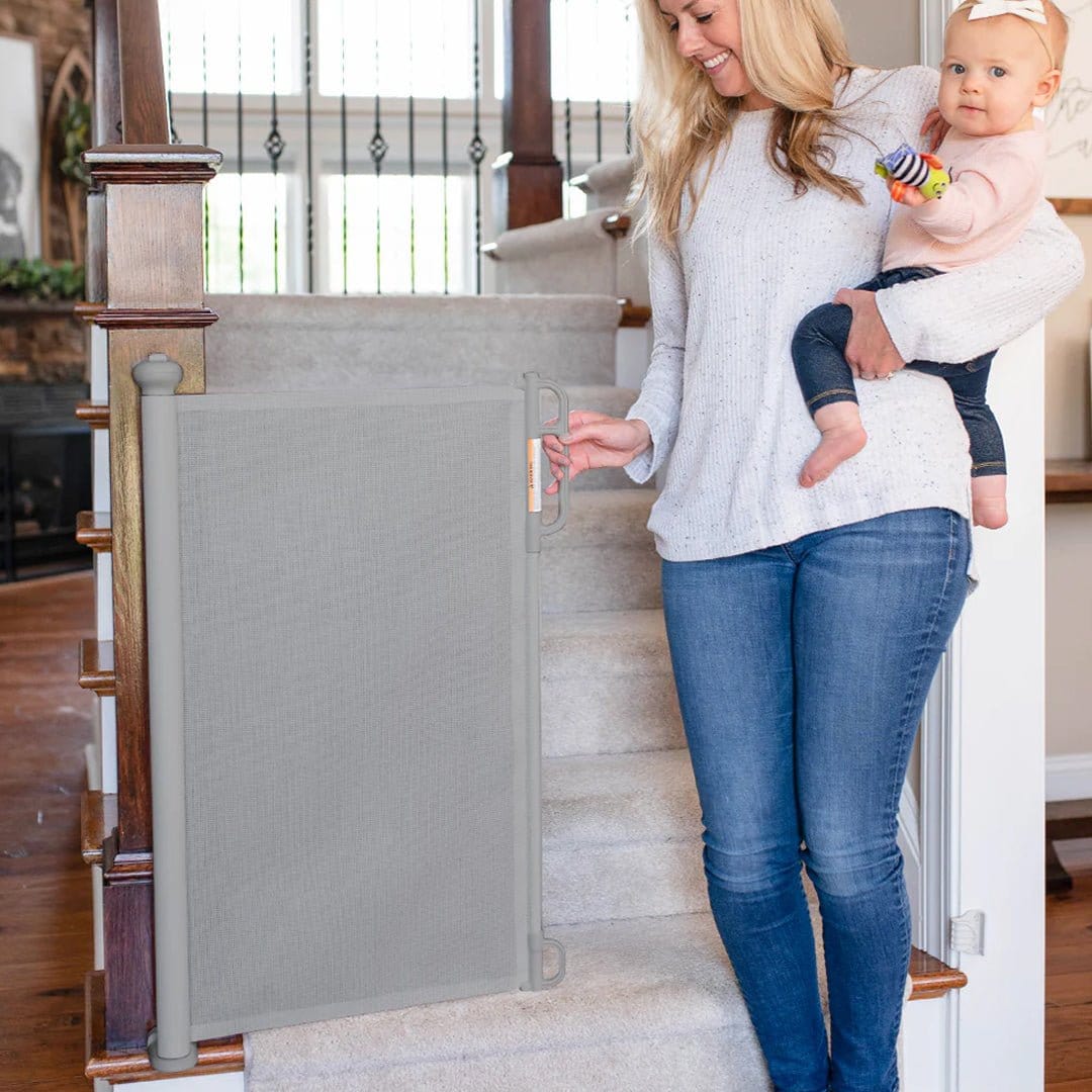 Momcozy Otros accesorios de seguridad Puerta retráctil de seguridad para bebés - Momcozy MCGATEECO140GR