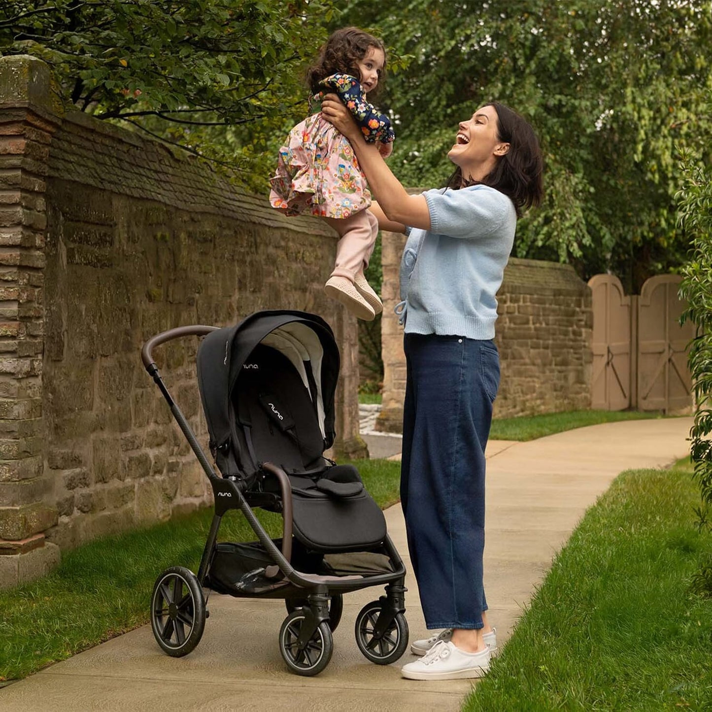 Nuna Coches Coche de Paseo Triv LX Caviar - Nuna