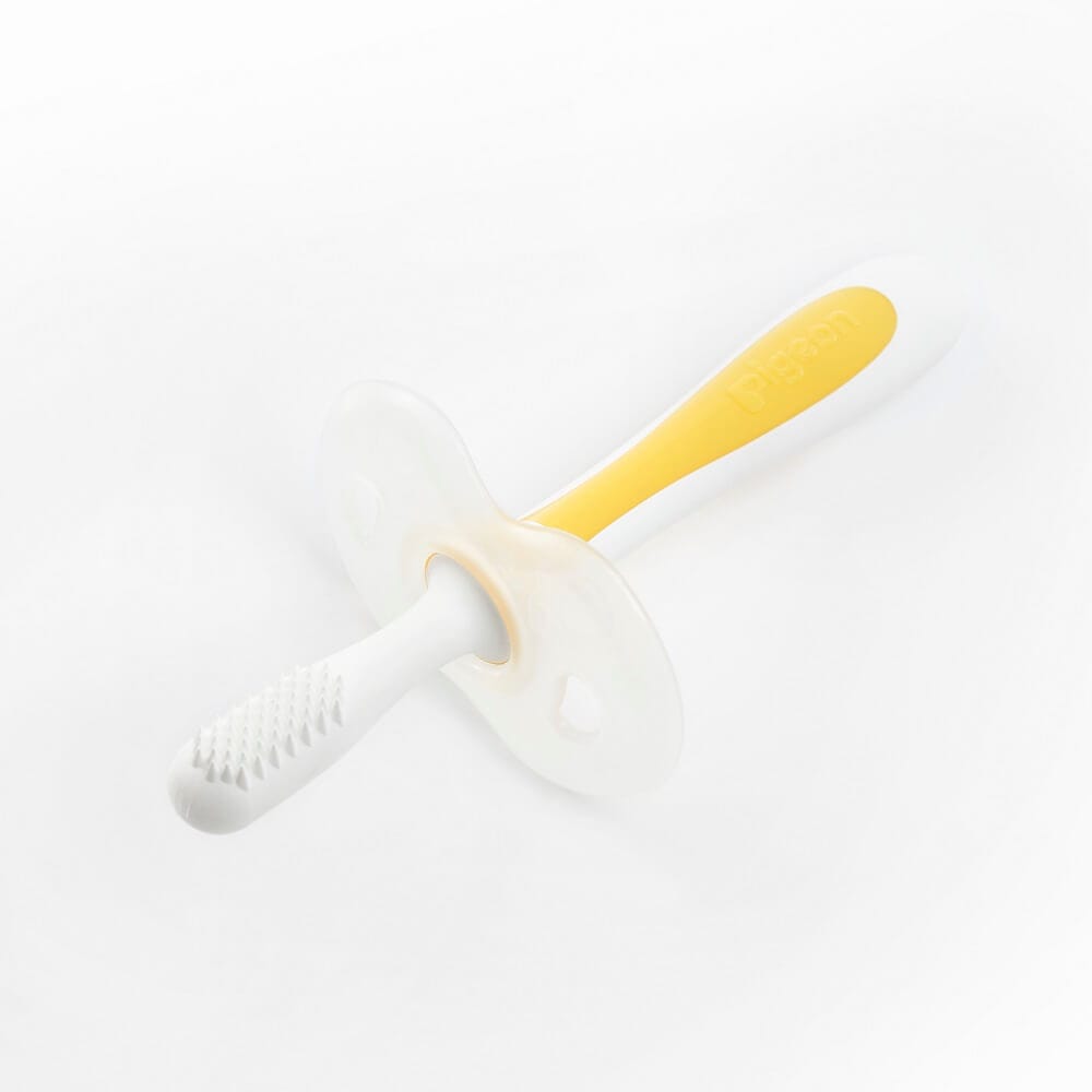 Pigeon Cuidado Personal Cepillo dental de aprendizaje Amarillo Paso 1 - Pigeon 10107