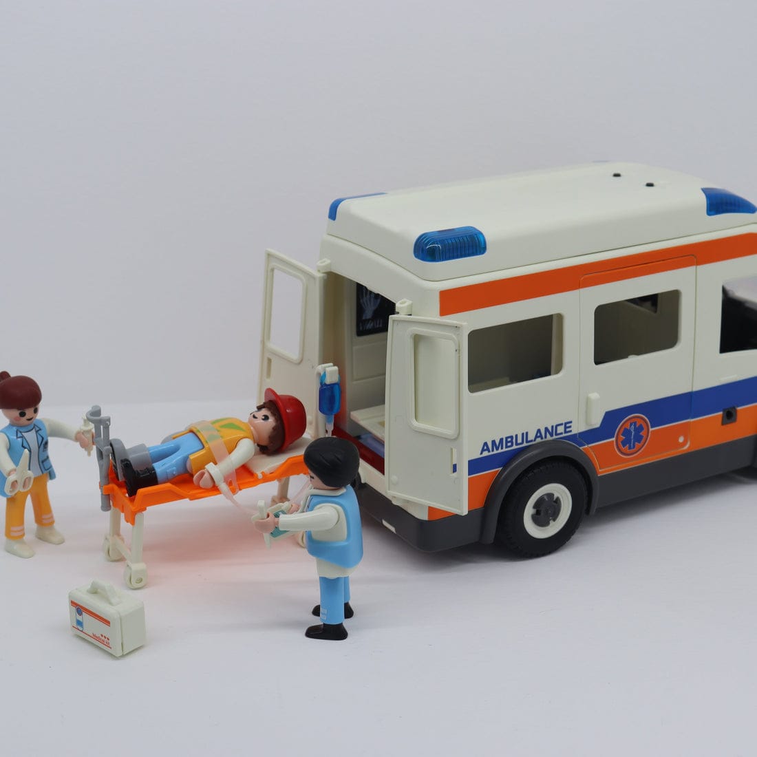 Sami Toys Vehículos de emergencia Ambulancia con luz y sonido - Samy Toys CJ-4277559