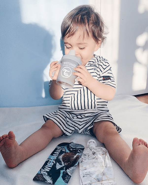 Twistshake Alimentación Vaso Mini Cup Antiderrame 230 ml 4M+ gris pastel - Twistshake TS339
