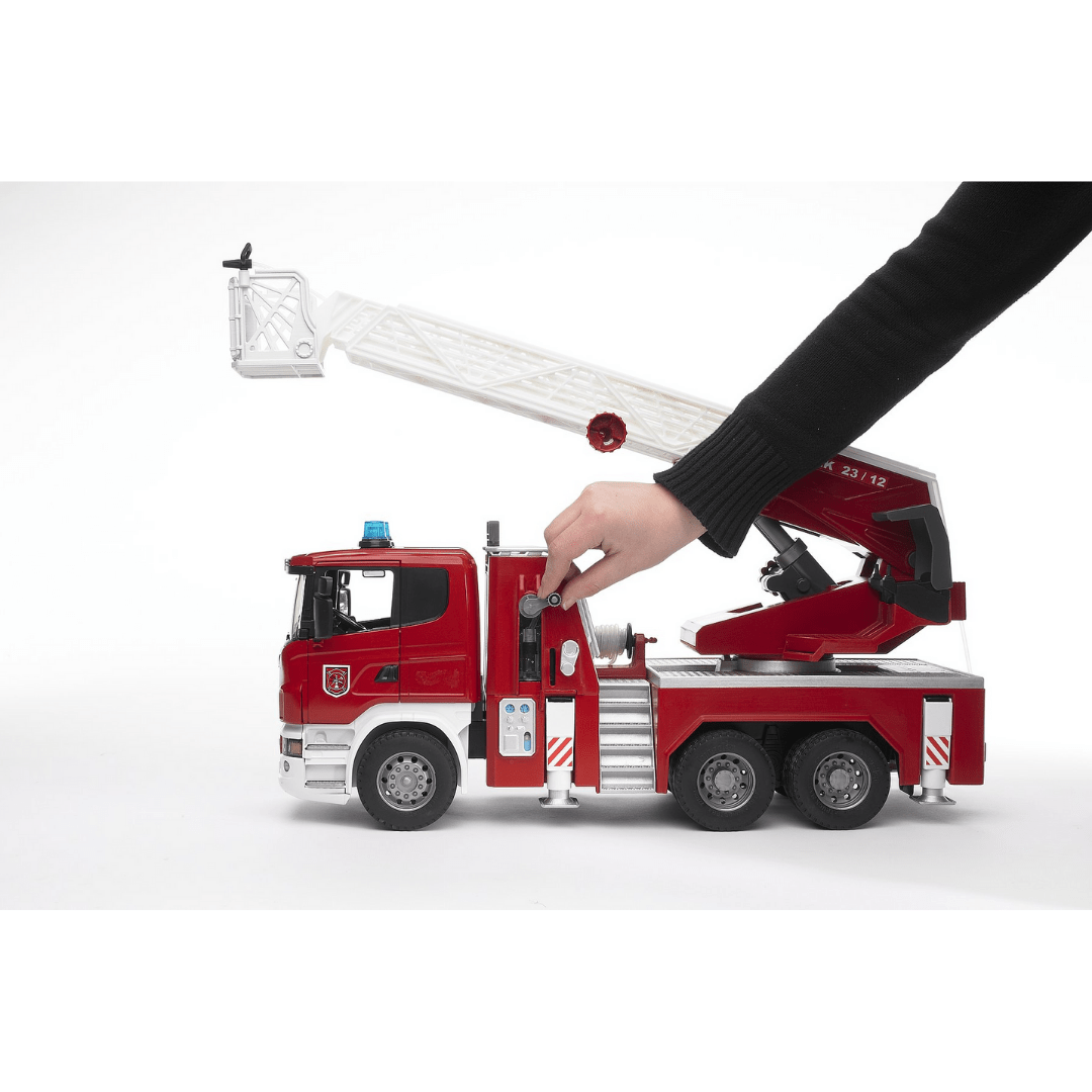 BRUDER Transportes Camión de bomberos SCANIA serie R con bomba de agua 03590  - Escala 1:16- BRUDER BRU03590